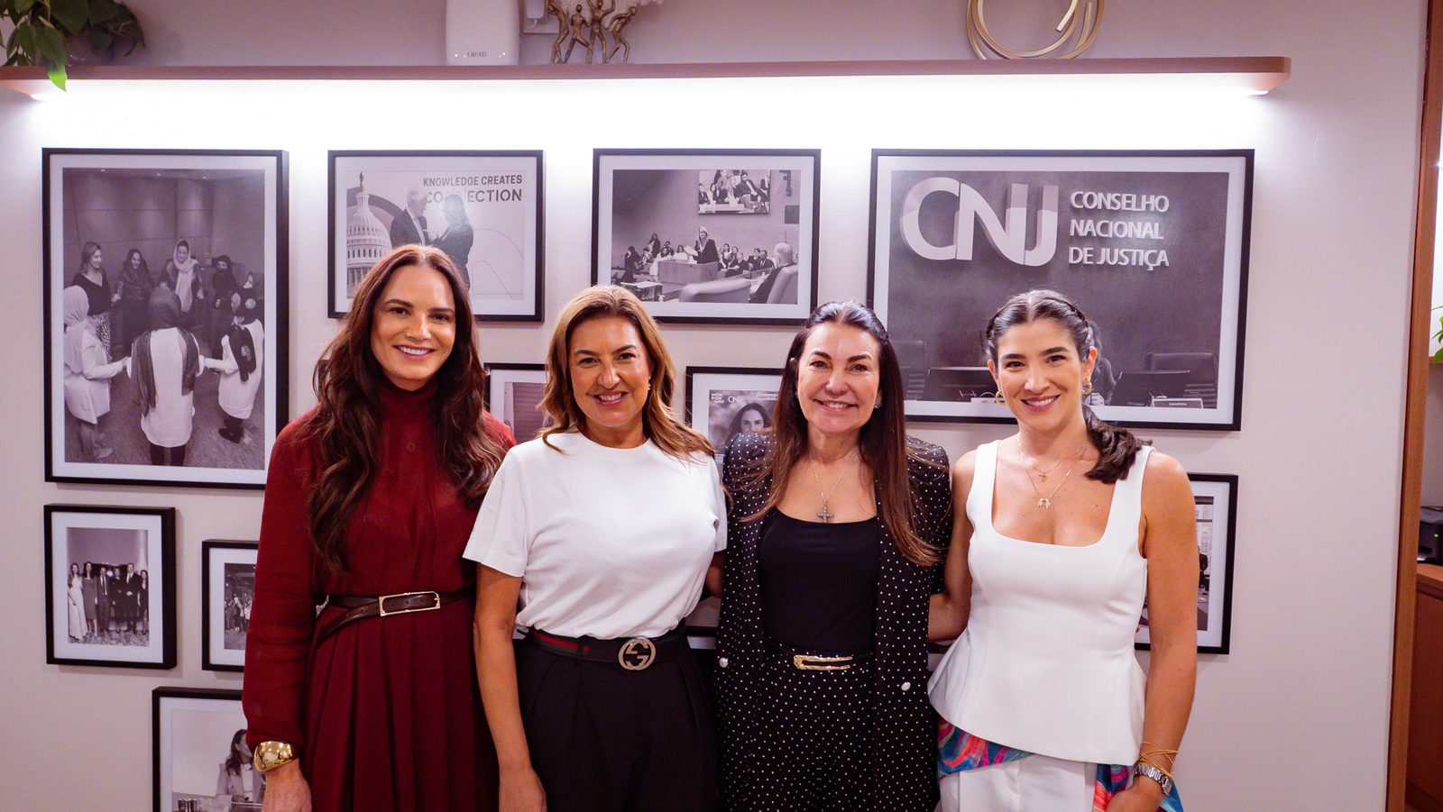 Da esquerda para a direita: Luiza Brunet; Renata Gil, idealizadora do NPE; Margareth Coelho; e Camilla Liporaci, presidente do Instituto Nós Por Elas.